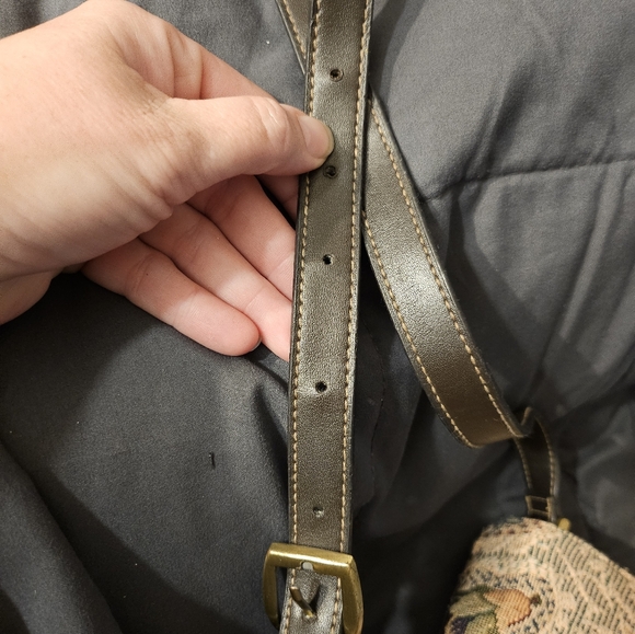 Vintage Floral Tapestry Purse‎  by Carryland - Picture 7 of 10